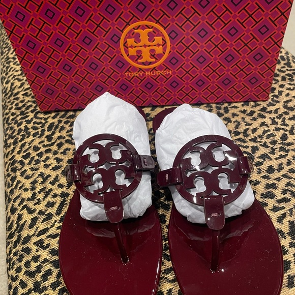 Tory Burch Miller Soft Patent Sandals - Picture 8 of 12